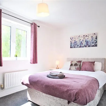 St Kats Mews 4 Bed With Parking Apartment Peterborough Exterior photo
