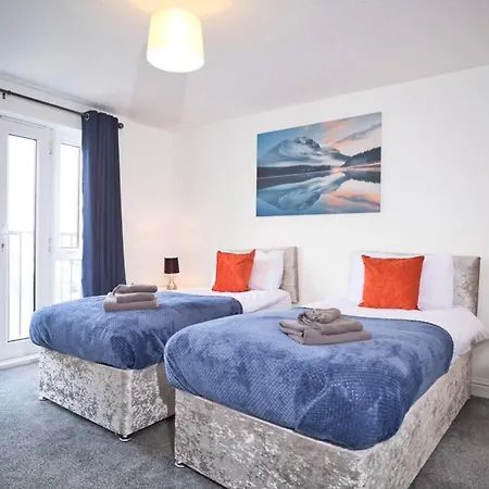 St Kats Mews 4 Bed With Parking Apartment Peterborough Exterior photo