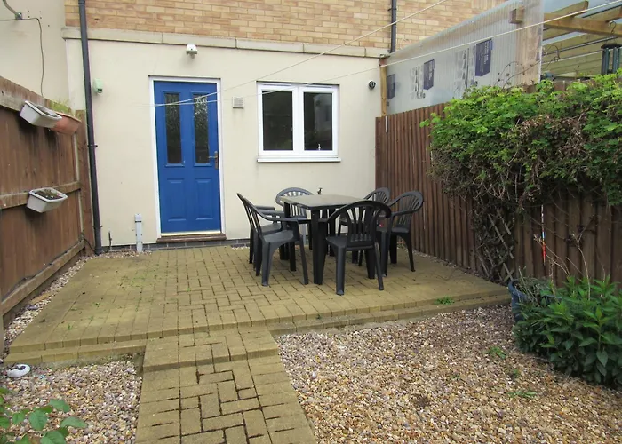 St Kats Mews 4 Bed With Parking